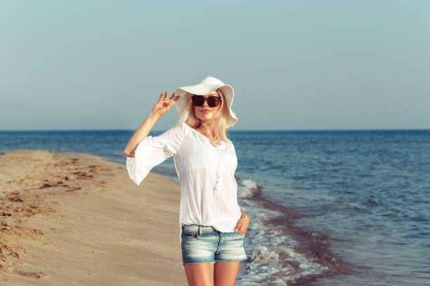 istock Woman wearing a straw hat 1507091066
