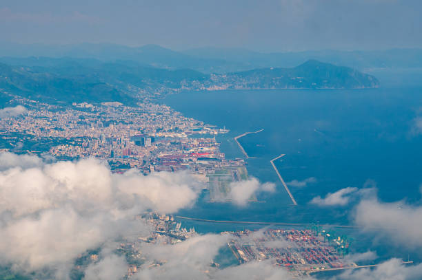istock Citiscape of Genoa 1507102475