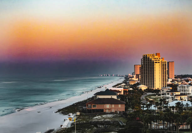 istock Dawn light on Miramar Beach, Florida 1507214570