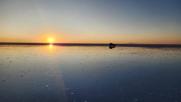 istock Sunset over the Uyuni Salt Flats 1507220186