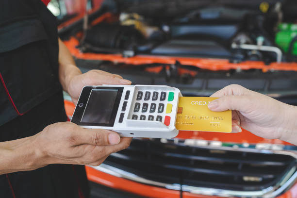 istock use of credit card 1508011948