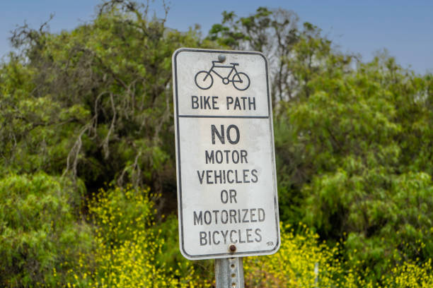 istock Bike path no motor vehicles sign 1508028922