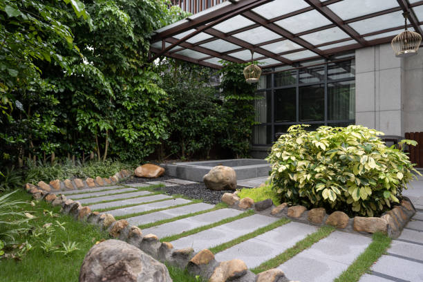 istock The Stone Path of a Garden Hotel 1508280009