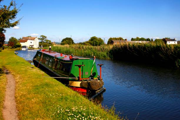 istock Narrowboat on the Canal 1508317108