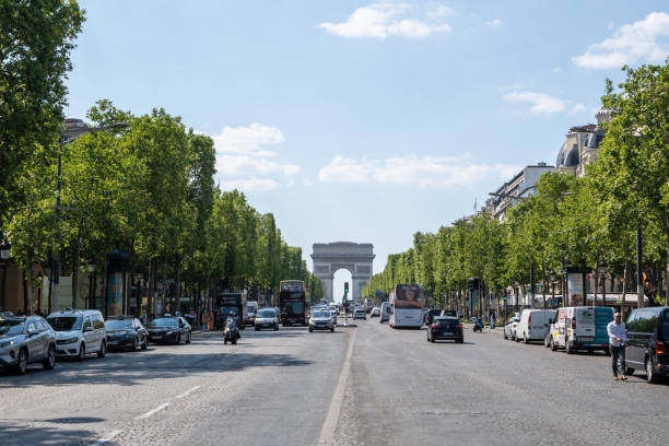 arc de triomphe à paris - charles de gaulle photos et images de collection