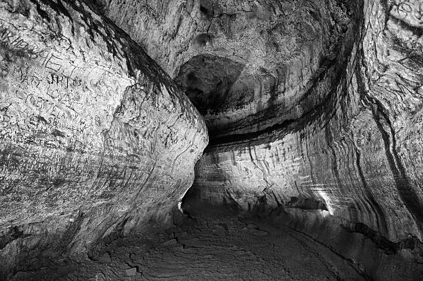 Cavernas Ape Caves - foto de stock