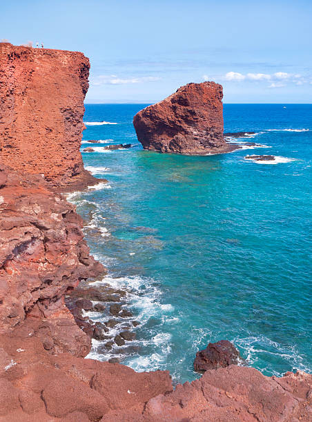istock Sweetheart Rock, Lanai, Hawaii 150871087