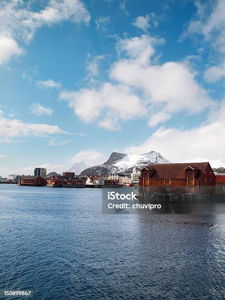 Svolvaer Lofoten - Fotografie stock e altre immagini di Acqua - Acqua, Ambientazione esterna, Architettura