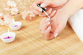 nail-nagellack.jpg?b=1&s=170x170&k=20&c=-OkntcD2LXvuurHBPkWMcdzmY8cJTK9kv-YqZY6hiUI=