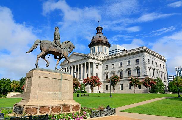 istock South Caroline State House with statue on clear day 150906604