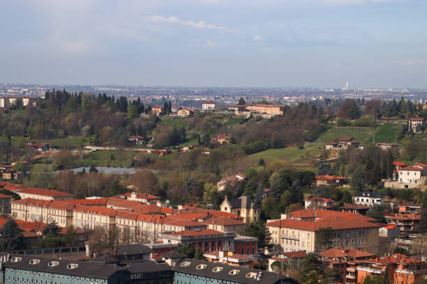 istock View of Bergamo 1509631865