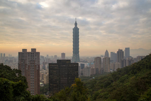 istock Taipei city skyline during sunset 1509648671