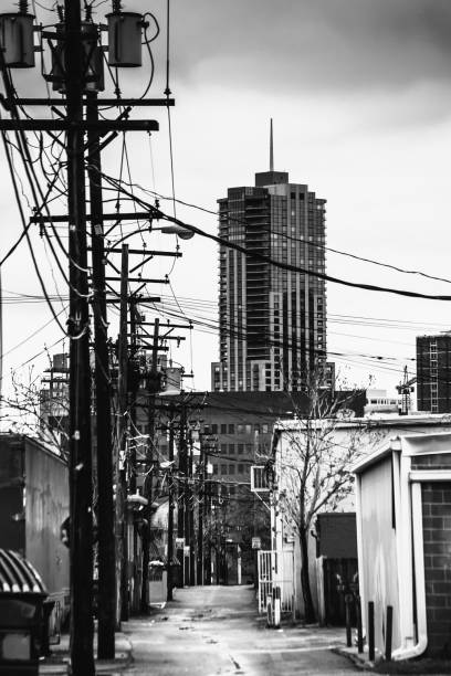 istock City alley - Denver, Colorado 1509846273