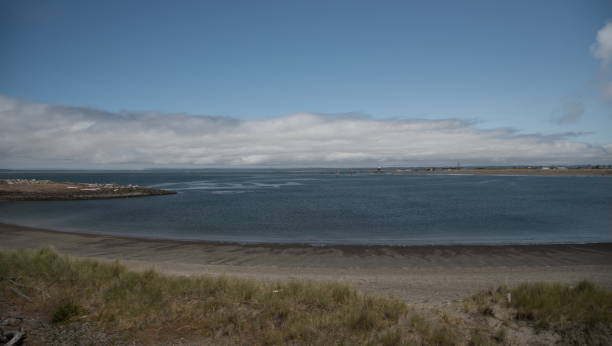 istock Panorama of Half Moon Bay  at Westhaven Beach Park - 3 1509959214