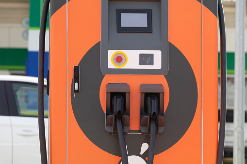 Moderne charging station for electric vehicles