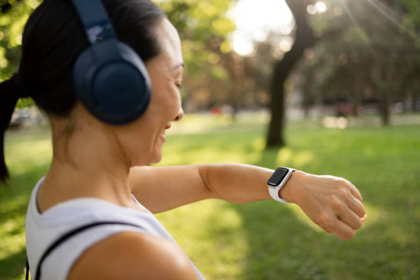 istock Checking health condition on smartwatch! 1510628010