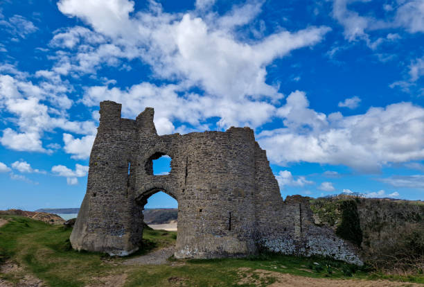 istock Pennard Castle: A Ruined Beauty on the Clifftops 1510735147