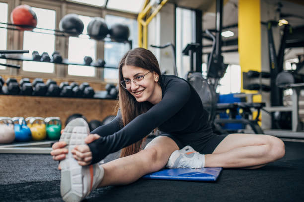 istock Fit woman exercising in gym 1510850182