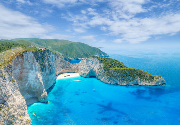 istock Landscape with Navagio beach in Zakynthos 1510962372