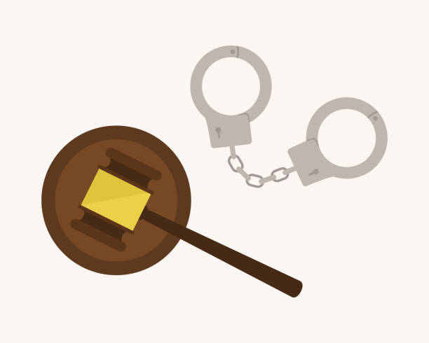 ilustraciones, imágenes clip art, dibujos animados e iconos de stock de vista de ángulo alto del martillo del juez y esposas. concepto de ley y justicia - golden handcuffs