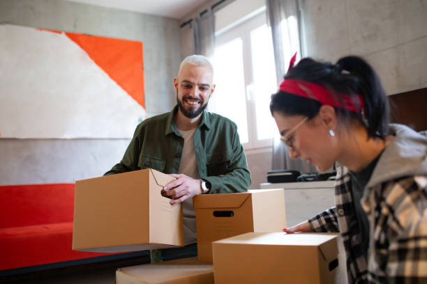 istock Couple moving into new home 1511130271