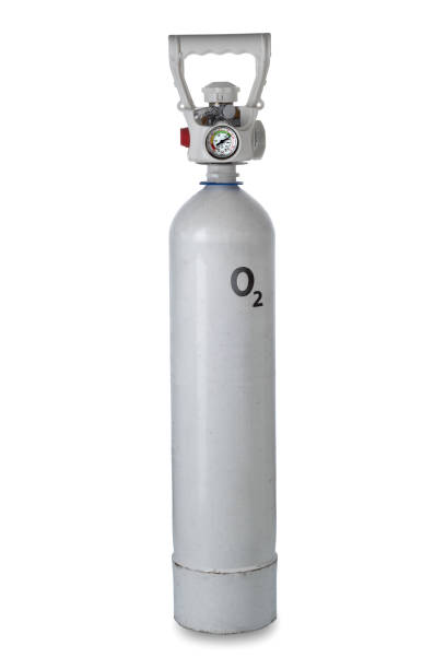 istock Portable oxygen tank with pressure gauge 1511416071