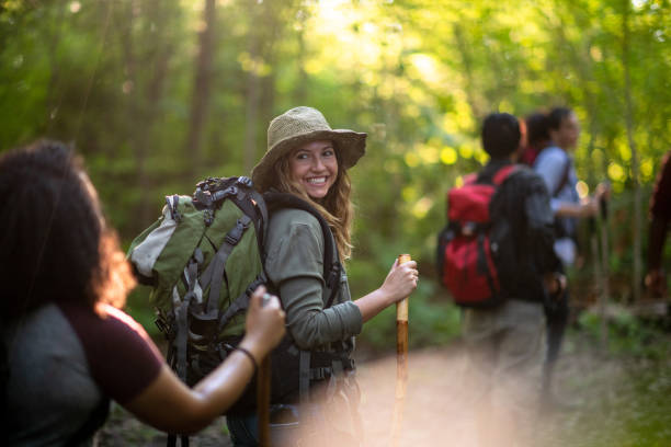 istock Young Adults Hiking 1512013325