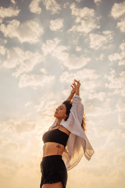 istock Relaxing girl 1512115669