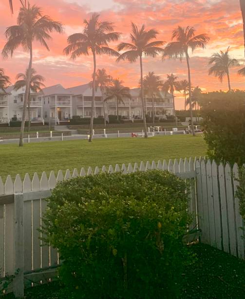 istock Florida Keys Cottages Sunset 1512364685