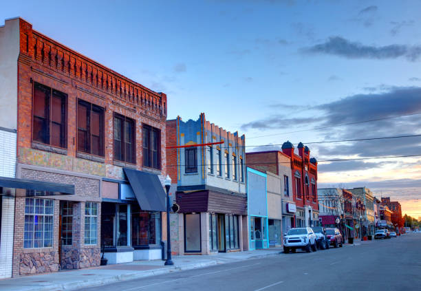 istock Downtown Idaho Falls, Idaho 1512375893