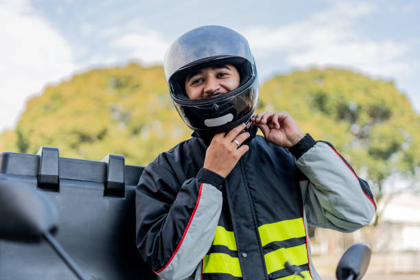 istock Motoboy portrait 1512442263