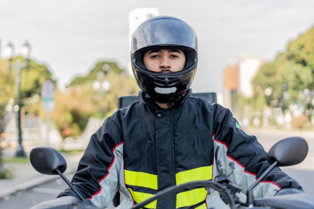 istock Motoboy portrait 1512442779