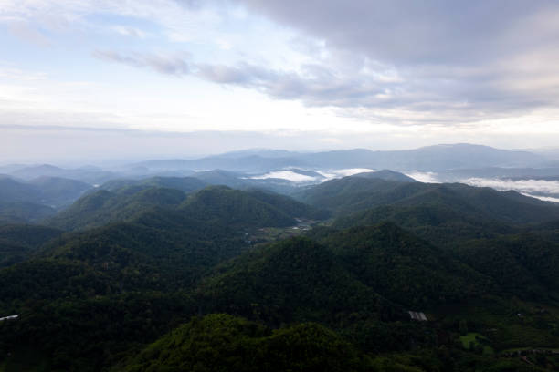 istock Top view Landscape of Morning Mist with Mountain Layer 1512923836