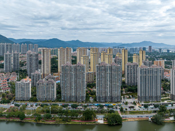 istock Urban Housing and Architecture by the River 1513848367