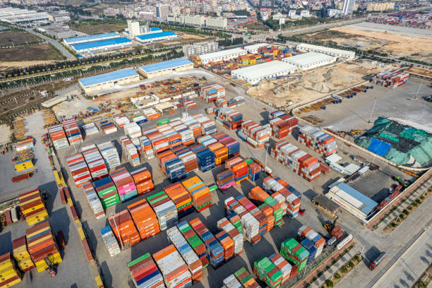 Stacking of various containers at the freight terminal Containers stacked at the Jiangyin Port International Freight Terminal in Fuqing, Fujian Province, China, Jan. 27, 2023. 商業碼頭 stock pictures, royalty-free photos & images