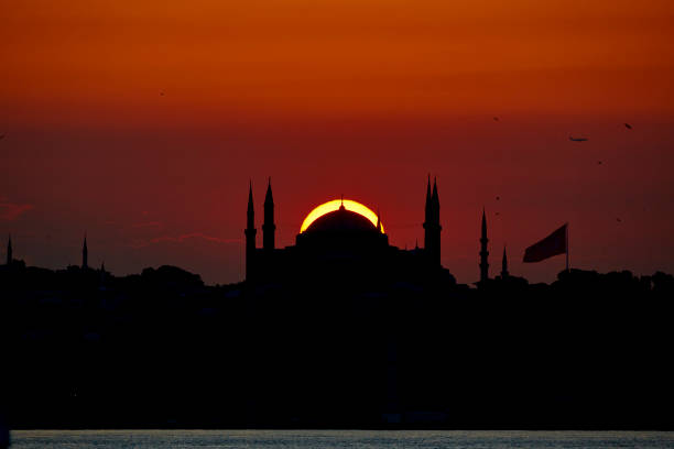 istock Sun surrounding Hagia Sophia's dome 1513930446