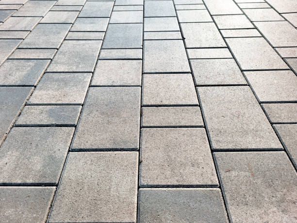 istock Sidewalk street city 1514060065