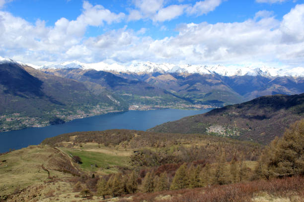 istock Lake Como and swiss alps 1514269598
