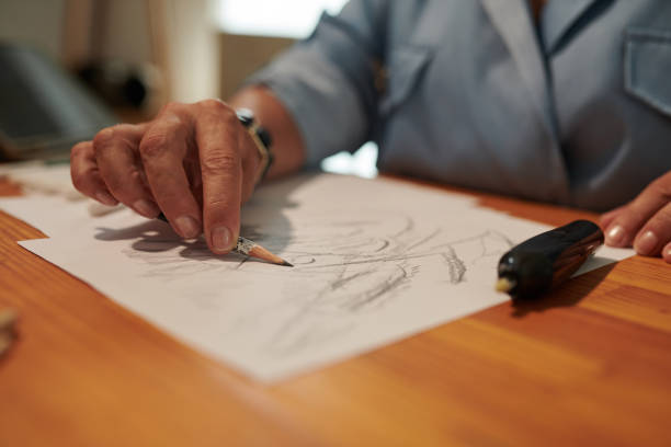 istock Woman Drawing with Lead Pencil 1514372104