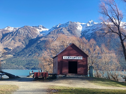 Red hut in Glenorchy