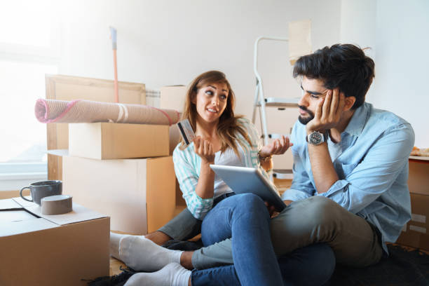 istock Young couple cutting costs during renovation process 1514709042