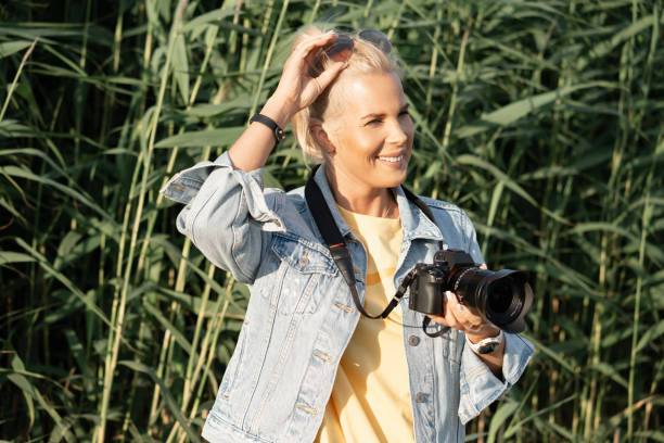 istock Woman Photographer 1514815934
