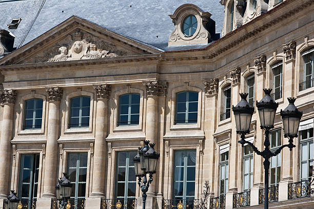 istock Paris buildings with lamps 151512441