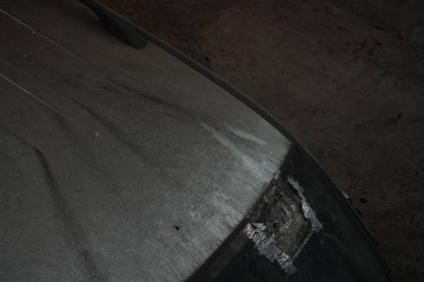 istock Dirty and Broken Car in Mechanics 1515160916