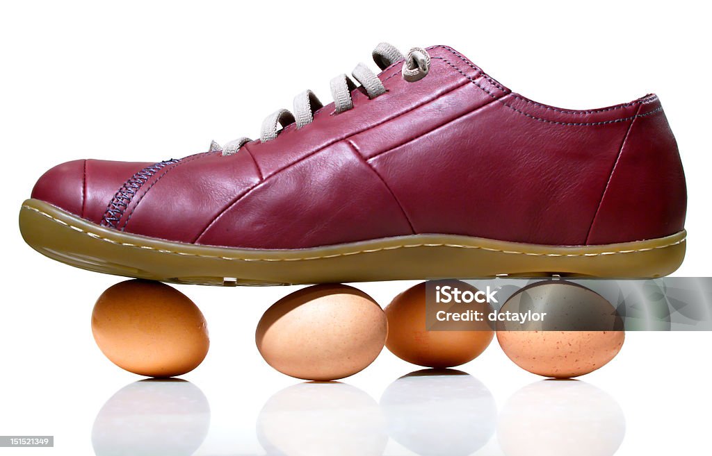 Walking on Eggshells-Modo di dire inglese - Foto stock royalty-free di Accudire