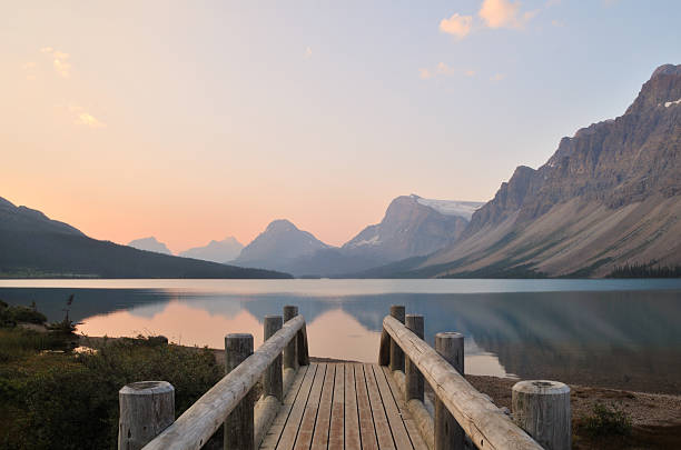 istock Bow Lake sunrise, Banff National Park 151522306