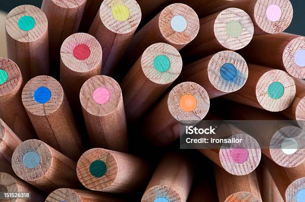 Photo libre de droit de Crayons De Couleurs banque d'images et plus d'images libres de droit de Art et Artisanat - Art et Artisanat, Couleur vive, Crayon