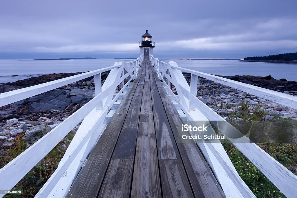 Port Clyde-Marshall Point Lighthouse w Zmierzch, Maine, Stany Zjednoczone - Zbiór zdjęć royalty-free (Ameryka)
