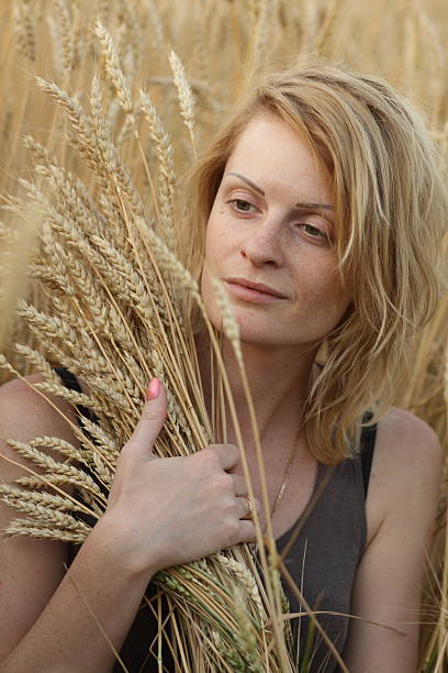 istock Woman and grain 151531957
