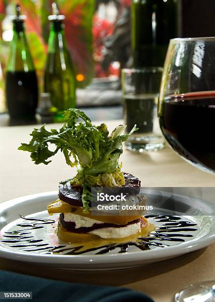 Foto de Beterrabas Assadas Com Burrata e mais fotos de stock de Alface - Alface, Assado, Beterraba - Tubérculo